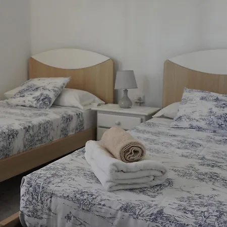 Apartment Apartments *